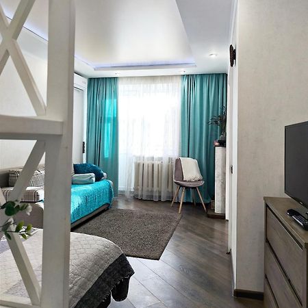Бирюзовый Стиль Tschernihiw Exterior foto